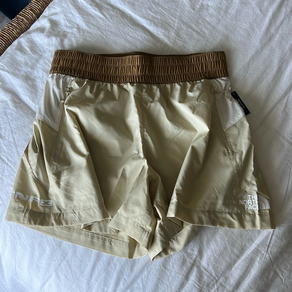 The North Face shorts size S